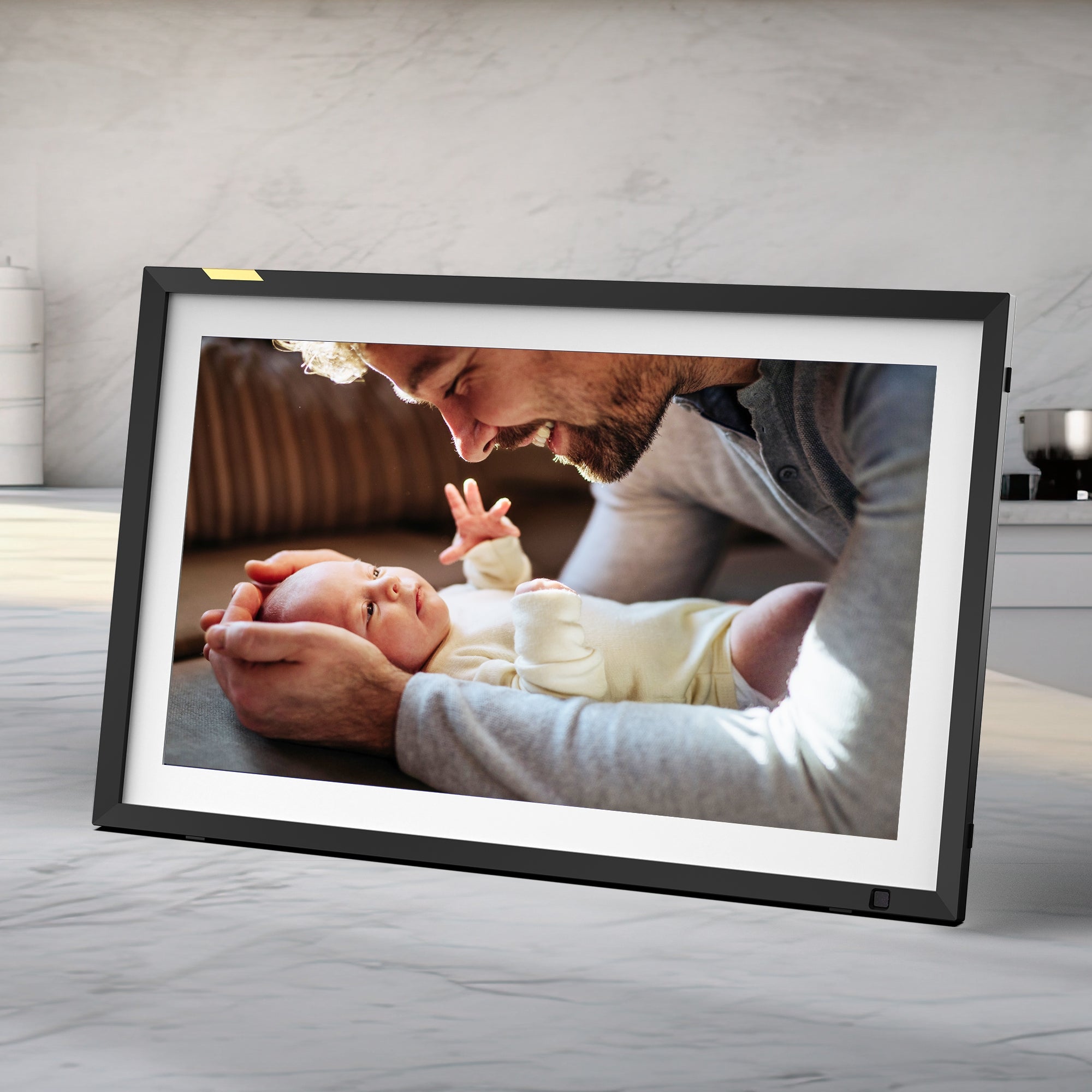 15.6-inch HD Widescreen Touch Screen Wi-Fi Digital Frame - Nixplay Digital  Frames